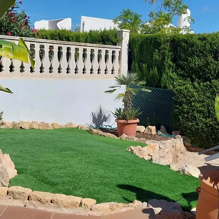 Totalmente Independiente Con Piscina Comunitaria